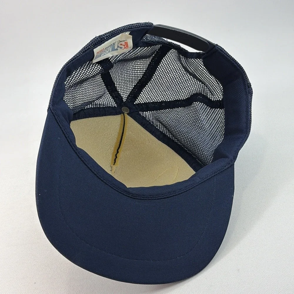Vintage Kennedy Space Center Hat Cap Snap Back Mesh Trucker Shuttle Felt Patch